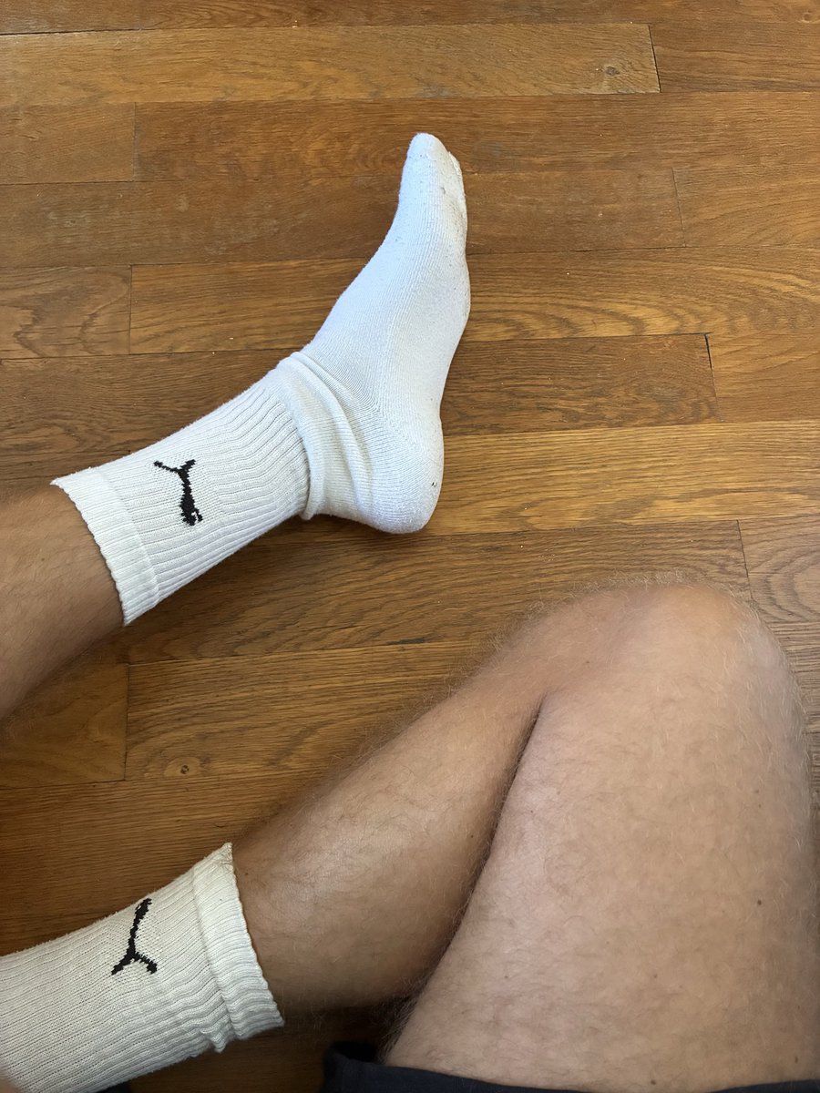 duosocks's tweet photo. Journée Puma. Qui vient à mes pieds ? https://t.co/u0XFE4rQn2