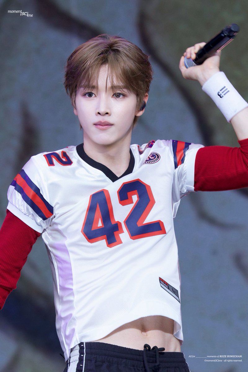 momentscene913's tweet photo. 260920 INAZUMA ROCK FES

#성찬 #SUNGCHAN #ソンチャン #RIIZE #라이즈 #郑成灿 #鄭成燦 https://t.co/b0TbbDaivM