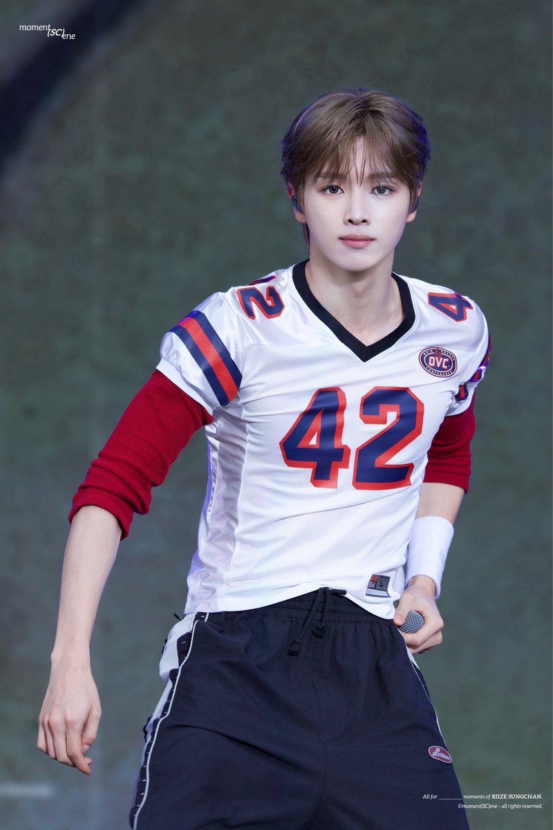 momentscene913's tweet photo. 260920 INAZUMA ROCK FES

#성찬 #SUNGCHAN #ソンチャン #RIIZE #라이즈 #郑成灿 #鄭成燦 https://t.co/b0TbbDaivM
