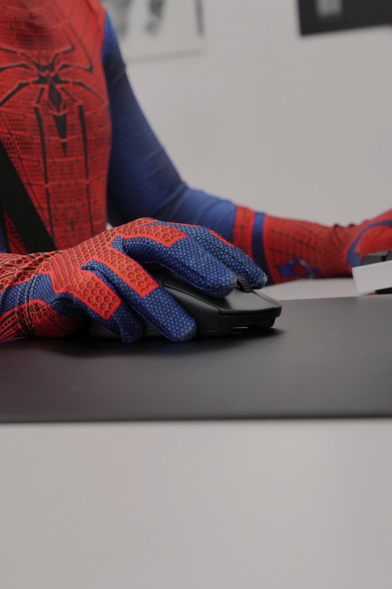 WallhackHQ's tweet photo. Friendly Neighborhood Aimer https://t.co/6ItmY2fFmb