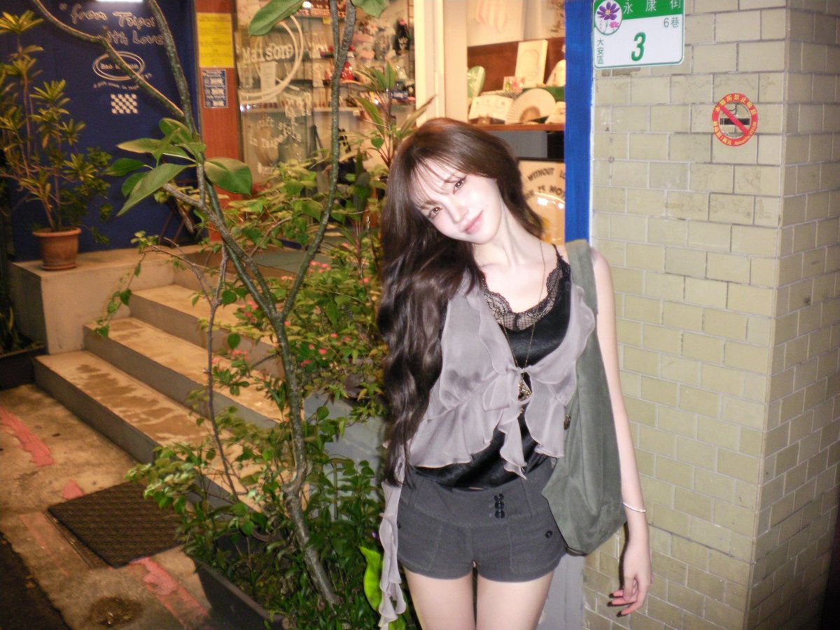 flowerzluv's tweet photo. 260920 #리즈 인스타그램 업로드

🌿🌱🍀🍃 https://t.co/8Dzftck7hU