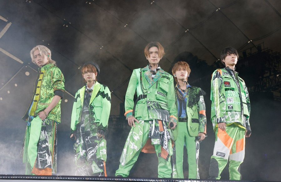 Fan_Shintaro's tweet photo. ＼🎤 DAY 2／

「MILESixTONES」Stadium Tour✨
本日9/20(日)、東京公演DAY2‼️

📍 味の素スタジアム
⏰ 17:30 START

東京2DAYS最終公演🏟️
本日もお楽しみください✨

▼ セトリ・ライブレポ
🔗 https://t.co/2Vzmxx4XWV

#SixTONES #MILESixTONES
#SixTONES_MILESixTONES https://t.co/QdVr5RCarN