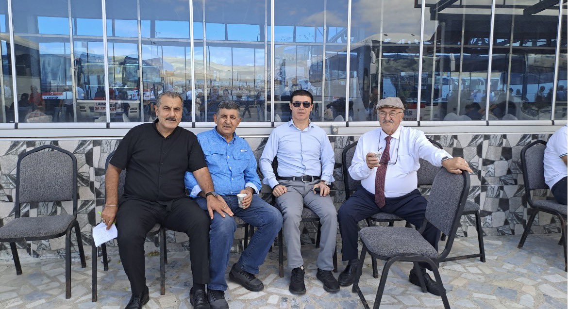 iyipartikeciore's tweet photo. https://t.co/SyNLjvO0oA