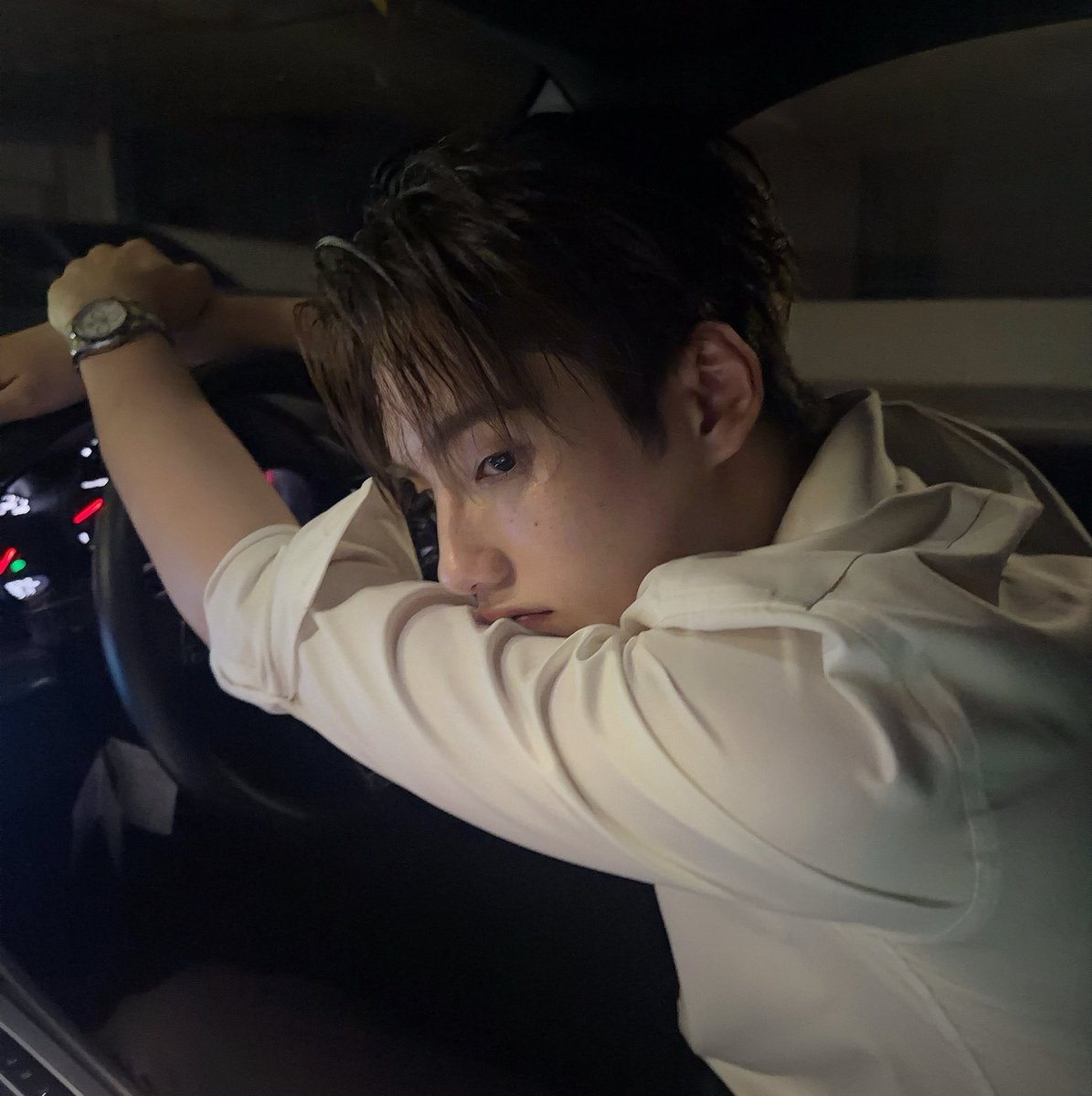 kiwistary's tweet photo. “ เฮียดูนู่นสิมีแมวปีนอยู่บนกำแพงด้วย ”

”จริงเหรอคะหมวย “

“ ใครหมวยนี่ออกจะตี๋นะ 😾 !!! ”

“ น่ารักค่ะ มัวแต่มองแมวแล้วเฮียล่ะคะ ”

“ เดี๋ยวกลับบ้านไปก็ได้มองละงาย ขี้งอนจางเลย 😾 ” https://t.co/tAvHzjSgS0