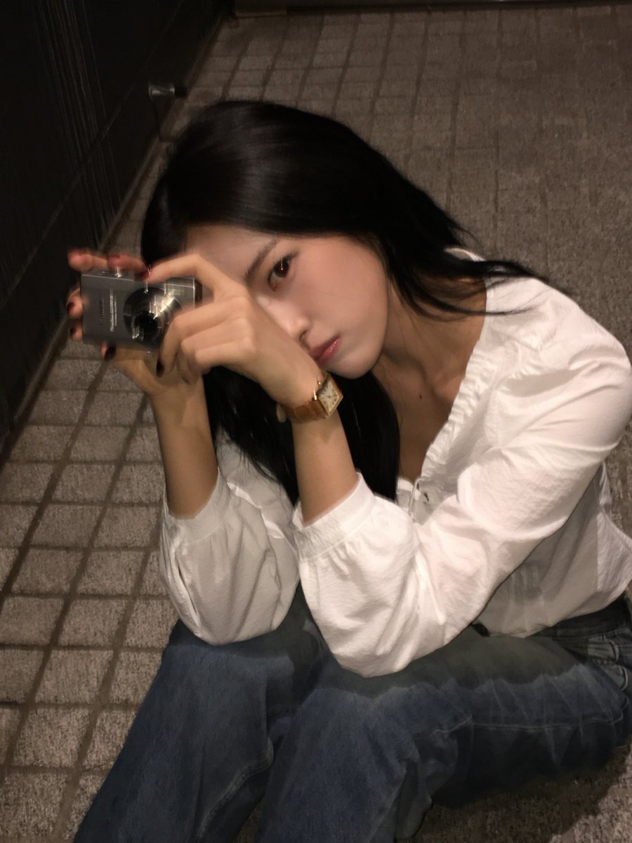 ivepics_'s tweet photo. yujin instagram update https://t.co/QMANu7sZdB