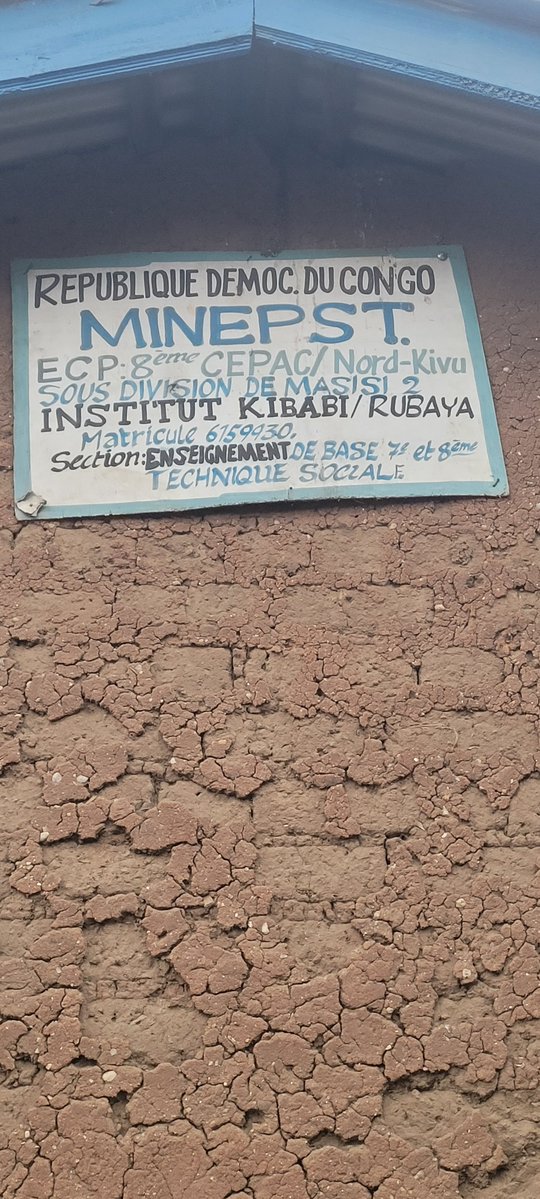 Kibandja22's tweet photo. @ClaudeMusavul Tu es vraiment mentaire alors ici c'est ou imbecile? 
Les kivutiens souffrent a cause de votre propaganda https://t.co/BabDroMHde