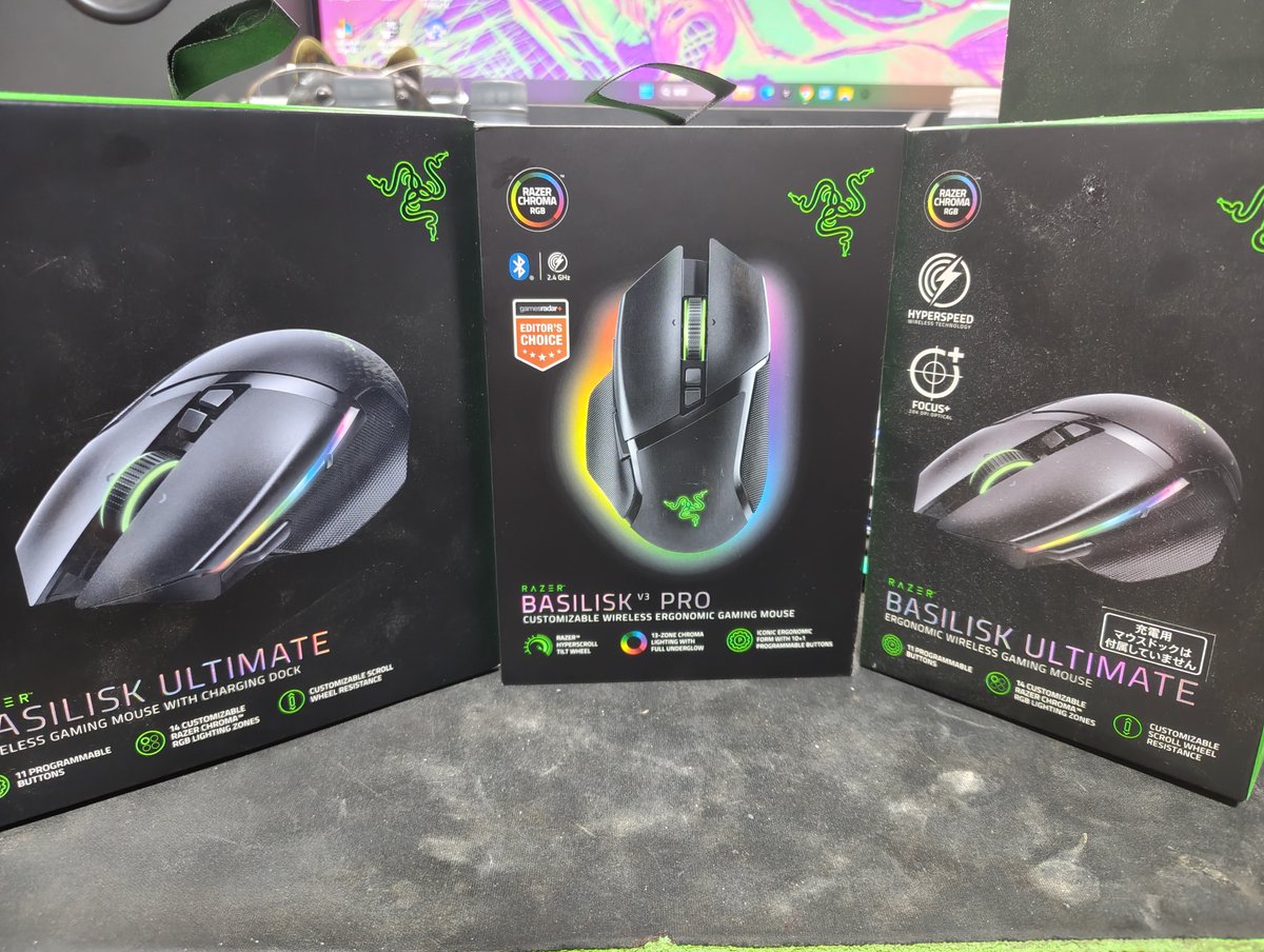 funny_spl's tweet photo. Razer Basilisk Ultimateをずっと使ってて、2代目もボタン反応悪くなったので3代目は
Razer Basilisk V3 PROにしてみた♬.*ﾟ

 #Razer https://t.co/kpaqMBSPmr