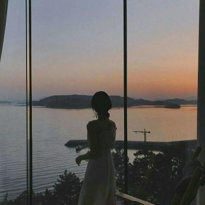 AustinRodgerson's tweet photo. 🌺 🌈 🔥 🌸 🌞 🪐 Can we skip to the weekend already? https://t.co/AAXyFL6UO2