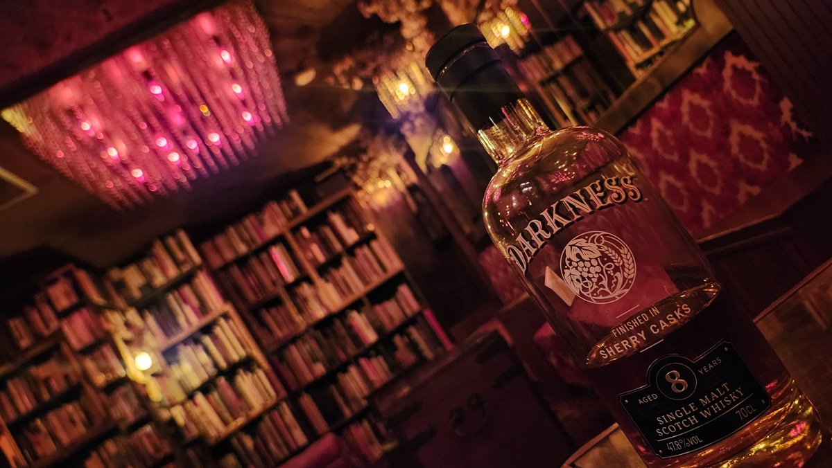 yuugaorou's tweet photo. 9月20日19時開店。当面無休営業。旧店舗時代からゴールデンウィークや3連休などは暇になりがちで、とは言え移転オープンから最初のシルバーウィークで、さてどうなる？というところ（グランドオープン日を敢えてGW明けとしたのはそこらへんの考えもあった）。画像はダークネス8年シェリーカスク https://t.co/jeHfQzHQJo