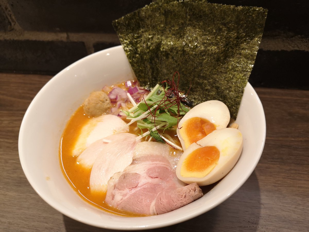 mitabaushigome's tweet photo. こんばんはー🌛✨

<濃厚辛味噌鶏そば>の辛さは
控えめ・普通・辛め・激辛の
4段階でお選びいただけます🌶️‼

本日も22時まで🌟
皆様のご来店を
心よりお待ちしております🐔🍀

#中華そば
#辛いラーメン https://t.co/ldqu0adQw3