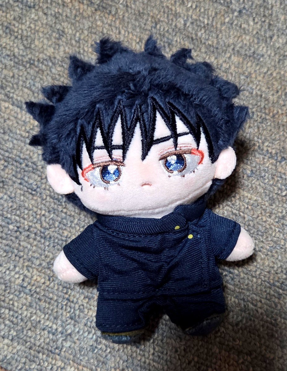 mii9318's tweet photo. いつぬいの伏黒くん到着した🏠
結構いい値段したから買うの悩んだんだけど買ってよかった！かわいい🥰️
あんスタはくまの着ぐるみの下はすっぽんぽんだから服きてるの新鮮(笑) https://t.co/LAat1zQPN9