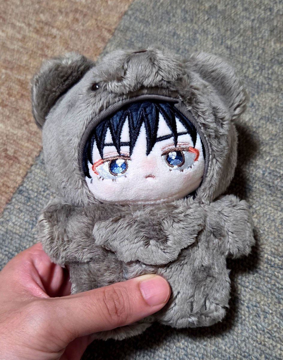 mii9318's tweet photo. いつぬいの伏黒くん到着した🏠
結構いい値段したから買うの悩んだんだけど買ってよかった！かわいい🥰️
あんスタはくまの着ぐるみの下はすっぽんぽんだから服きてるの新鮮(笑) https://t.co/LAat1zQPN9