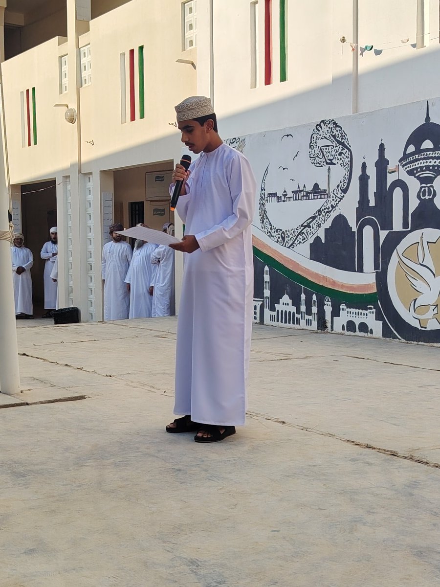 aws_bin's tweet photo. بالاحترام تُبنى الأوطان، وبفقده تتصدع الجدران."

في بثنا الإذاعي لهذا اليوم، سلطنا الضوء على قيمةٍ ليست مجرد كلمة عابرة، بل هي الركيزة الأولى لبناء أي مجتمع متماسك. انه الاحترام و التقدير. 
#تعليمية_شمال_الشرقية 
#تعلم_مستدام https://t.co/WF8OaVDdRo