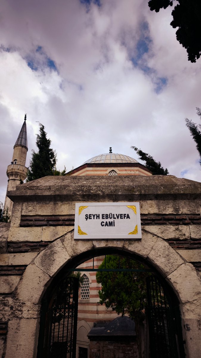 kendimi_buldum_'s tweet photo. Bugün günlerden Vefâ Sultan.
Vefâ hatırlamak değil hiç unutmamaktır...
#vefasultan https://t.co/NSkIOCGotM