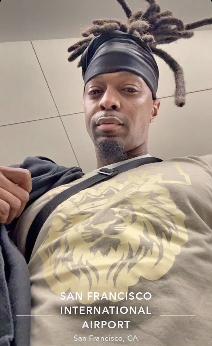 TroyDread's tweet photo. Made It✈️ https://t.co/PGCOkYDlRe