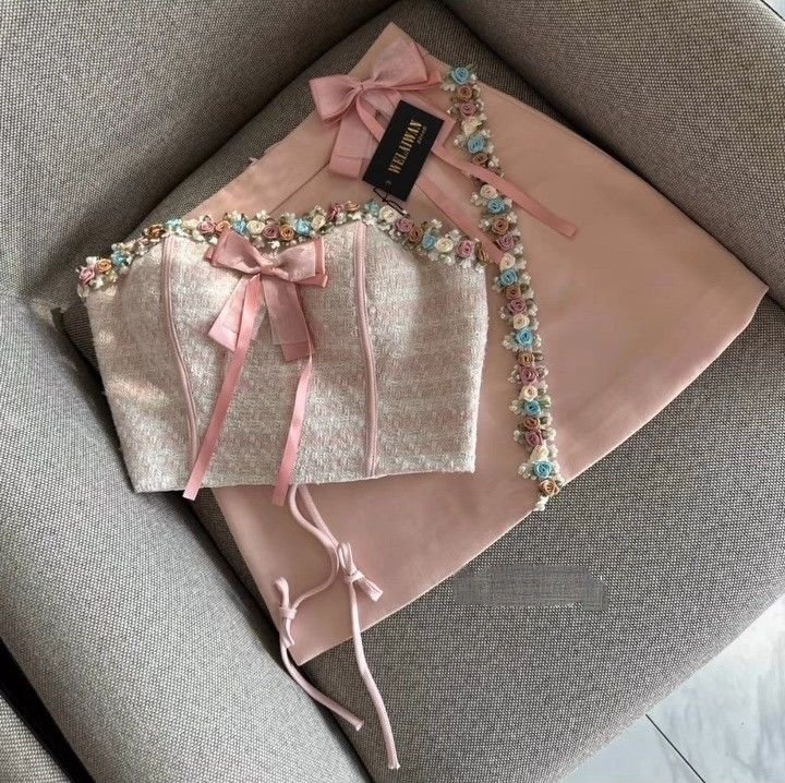 Bllury's tweet photo. Prettiest pink set with floral details. https://t.co/uSwNS4RAdi