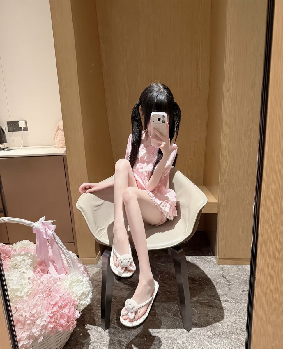 tracy04gr5's tweet photo. 今天星心情不好、开脱！上供！

不要🚪！真不要🚪！！！！

都来锐评一下我13岁这火爆的燥福嘛 🥹   

什么颜色你们自己品！！！

看完不许瞎传，赶紧看，我要删了… https://t.co/Xyg35mWsza
