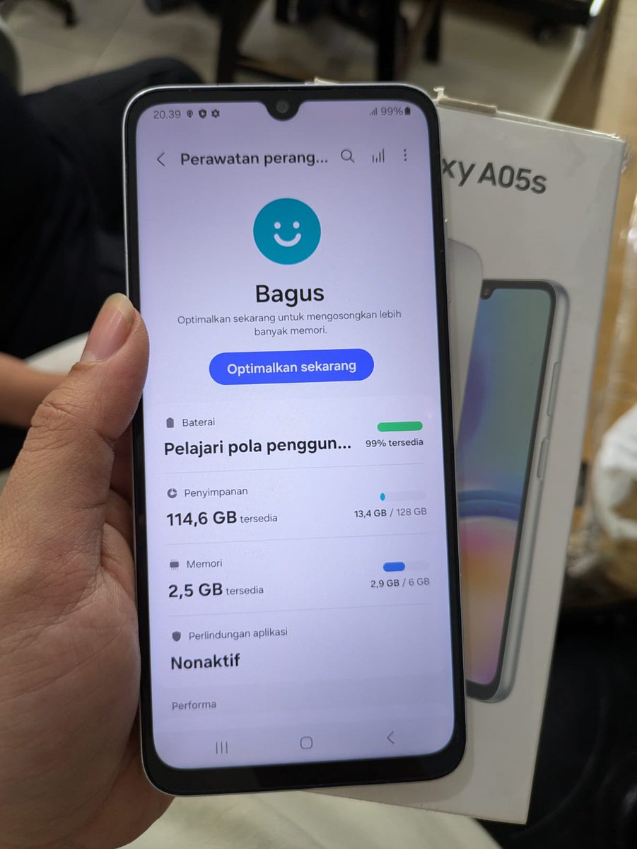 zndy44__'s tweet photo. Samsung Galaxy A05s 6/128GB

• Unit + Dus
• Ada white spot kecil setitik
• Lecet pemakaian wajar seperti di foto
• Fungsi semua normal
• Siap pakai

Bogor | COD | Bisa Tukar Tambah | Rekber Shopee 1,11% | WA: 0895364323338
#wts #zonauang https://t.co/Ssrx0oZtoL
