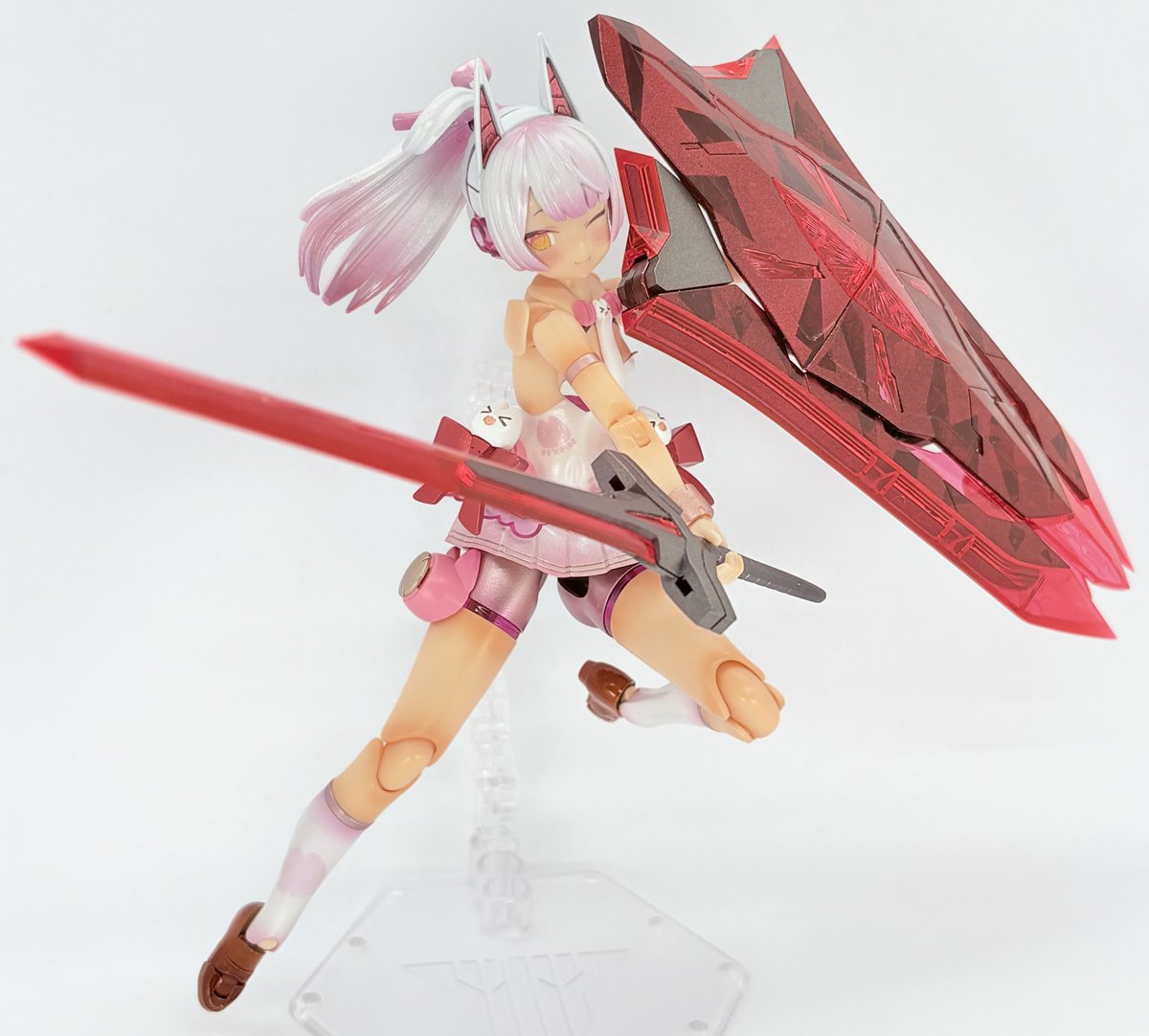 FNP90_DDAkatuki's tweet photo. 【プニモフ111人目】
バスタードールナイトとのミキシング
桜風の色合いに仕上げていただきました
(*´ω｀*)

◆メガミデバイス PUNI☆MOFU
ラン&amp;マオ×バスタードールナイト https://t.co/jjxOG1NhSZ