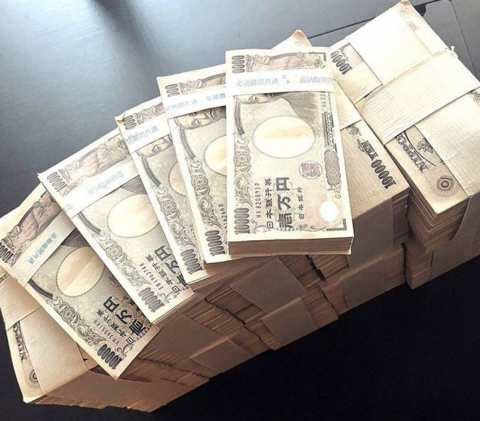 TakayoshiNishi's tweet photo. 社会人なのに口座に3万円もない男性っている？？ https://t.co/Dg6mXiJ8X6