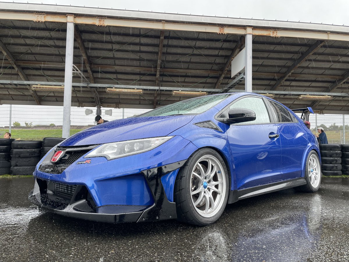 miki_vtec's tweet photo. 初めてUKMT観てきました！
いろんないじり方があって面白かった🙄

知り合いと会ったり、見学に無限後期dc5いてと激アツでした！ https://t.co/Ui8k6D9MfR