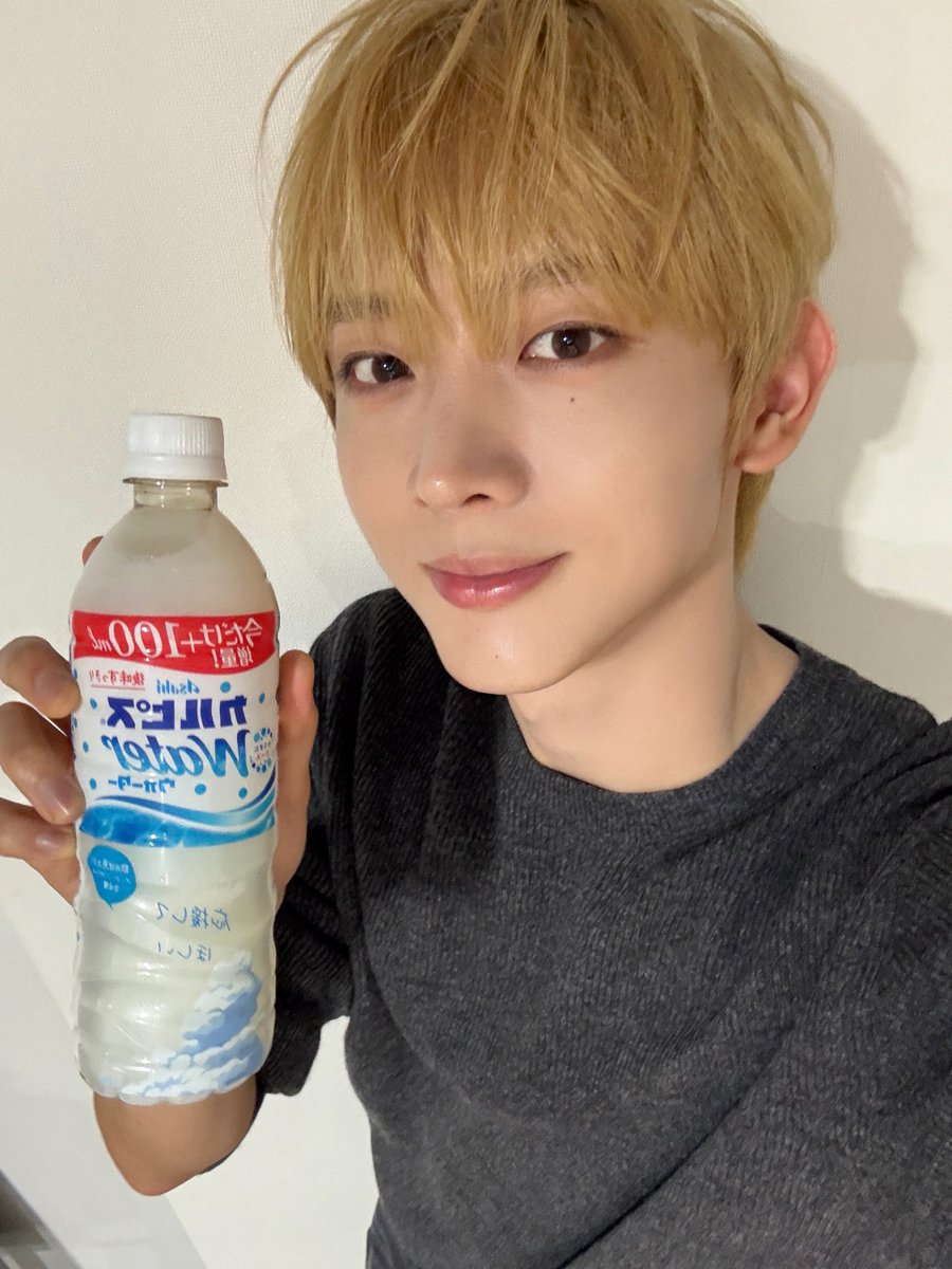 AND2BLE's tweet photo. ❗️おすすんおん❗️

#AND2BLE #앤더블 
#YOOSEUNGEON #유승언 https://t.co/bQREQHooDd