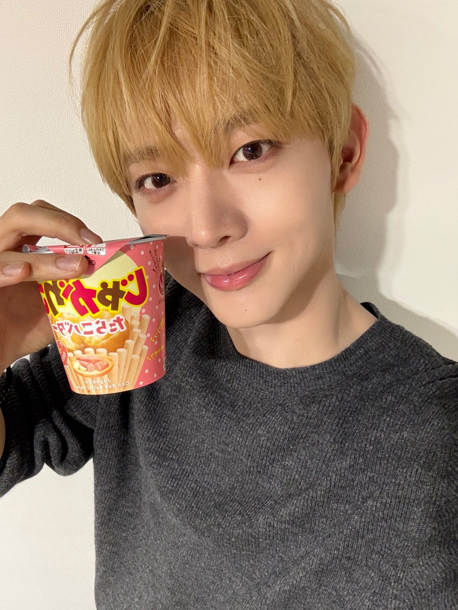 AND2BLE's tweet photo. ❗️おすすんおん❗️

#AND2BLE #앤더블 
#YOOSEUNGEON #유승언 https://t.co/bQREQHooDd