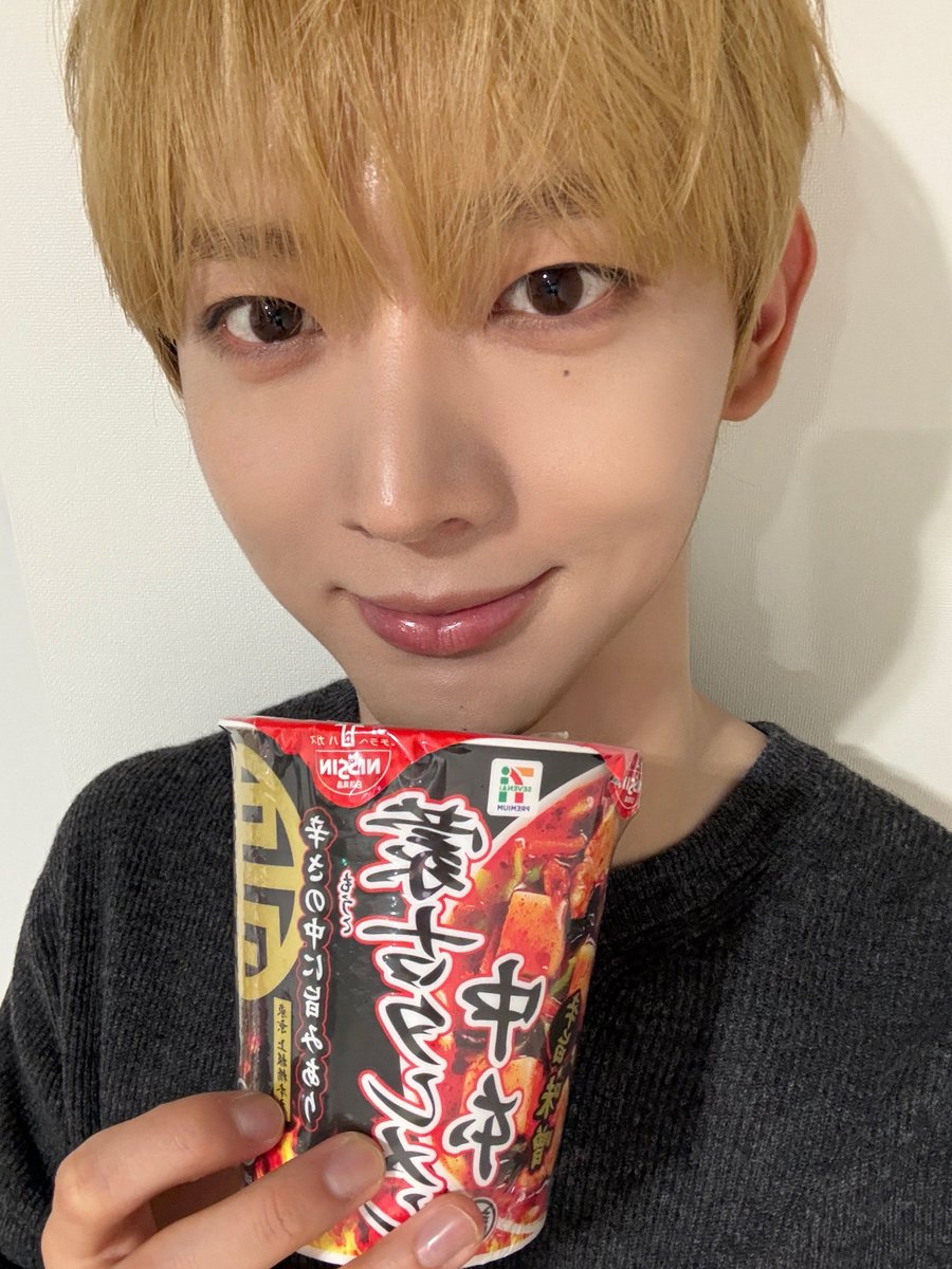 AND2BLE's tweet photo. ❗️おすすんおん❗️

#AND2BLE #앤더블 
#YOOSEUNGEON #유승언 https://t.co/bQREQHooDd