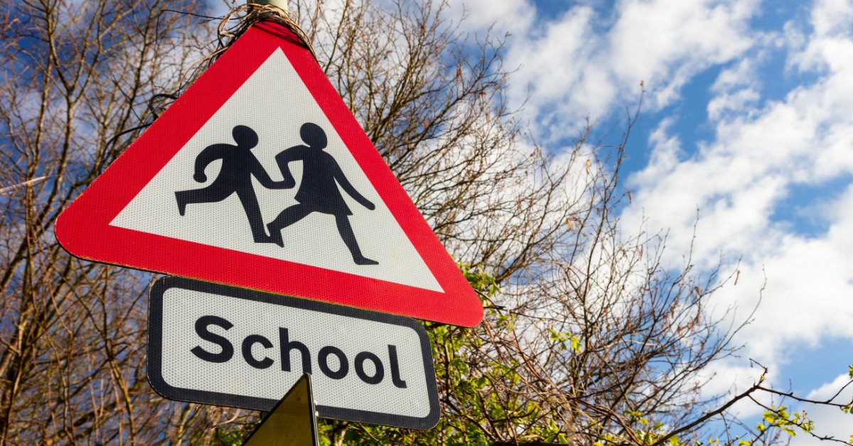 CollingwoodIns's tweet photo. Driving in school zones can come with challenges, especially during drop-off and pick up times. Stick to speed limits, minimise distractions, make more observations and respond to crossings and patrol officers correctly.🚸
https://t.co/NYvF5NGX60
#learningtodrive #learnerdriver https://t.co/RK3lX85qh2