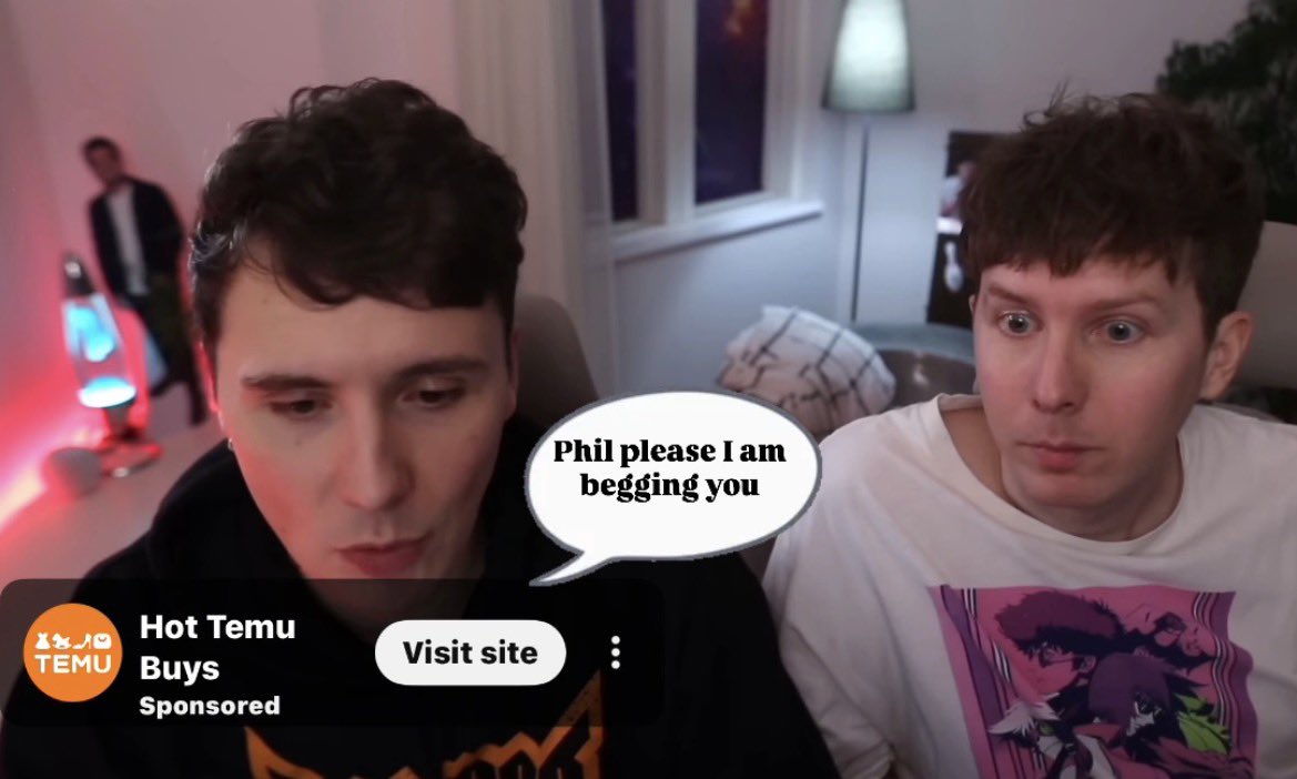PhuntyPhan's tweet photo. Temu is getting outta hand man I’m just trying to watch the gameplay https://t.co/Lwv5P5Q6v0