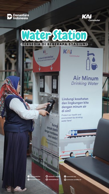 CommuterLine's tweet photo. #RekanCommuters Water Station tersedia di beberapa stasiun dan dapat dimanfaatkan oleh para pengguna untuk mengisi ulang air minum secara mudah dan gratis.

#KAICommuter #CommuterLine #MelayaniSepenuhHati https://t.co/p7cgKVXPU7