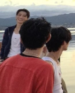 brachiotonie's tweet photo. rambut pendek + jidatan 😭😭😭😭 TON UDAH TON https://t.co/1XEaf9WLLu