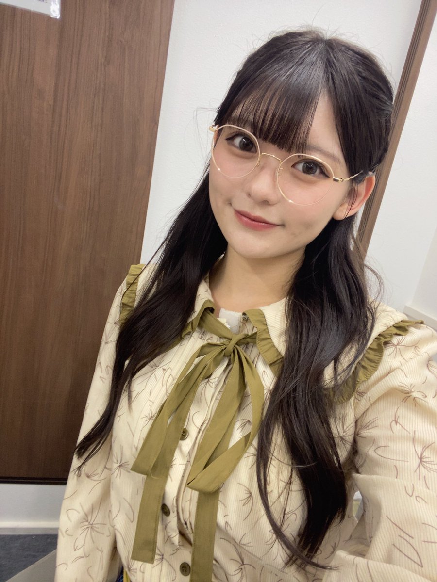 karinmizuno's tweet photo. #オカモチッ ！
お足元の悪い中、ご観劇ありがとうございました！
３日目‼︎

前説も含め、客席の皆様と私達の一体感が素晴らしい作品ですね。ほんと楽しい。。。✨

明日は本公演からのイベント回！
歌いますよぅー🎤
（本公演を観ていたらあっ！っとなる瞬間も⁈）

台風を吹き飛ばすほどの熱量で🔥 https://t.co/JkdvdhXYtP