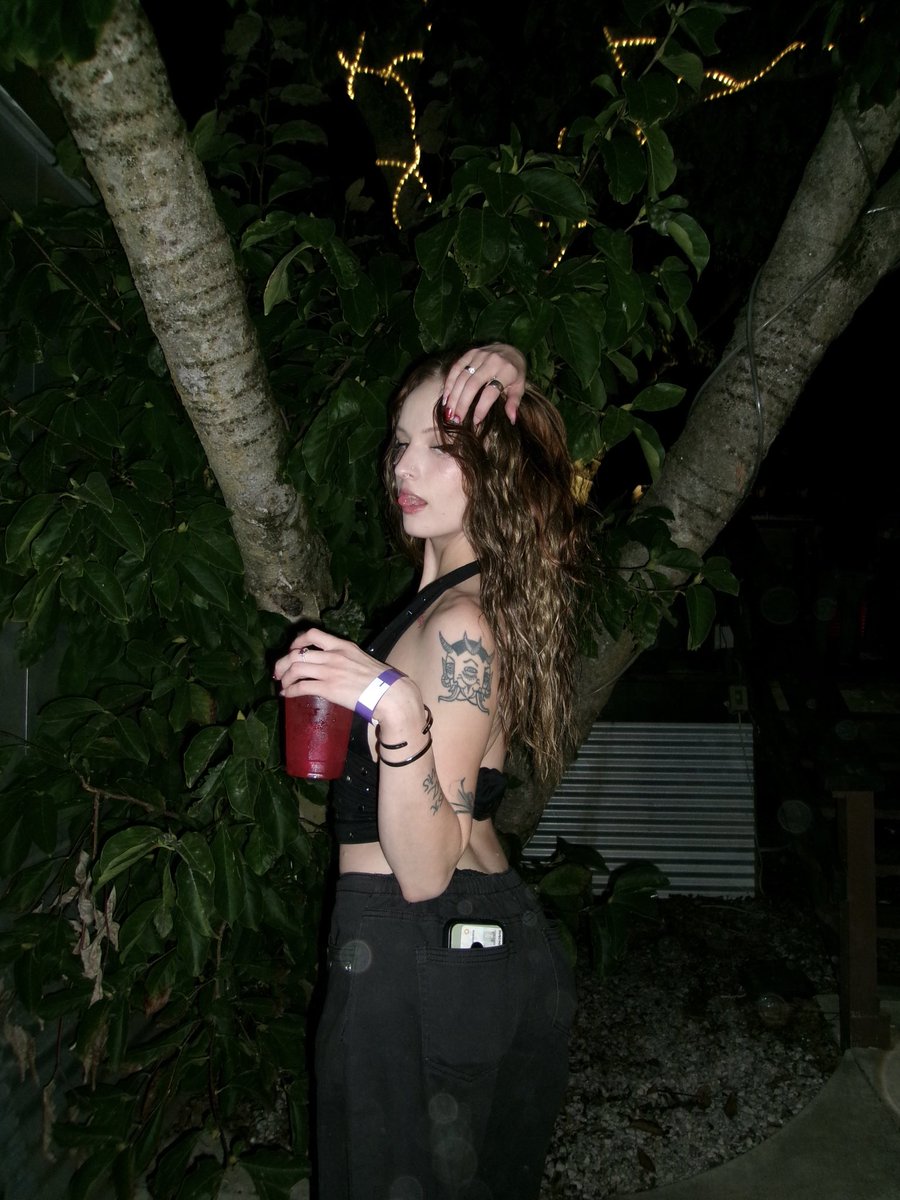 allizapp's tweet photo. all that shit talk keeps me well fed https://t.co/UwkPYd6o6d
