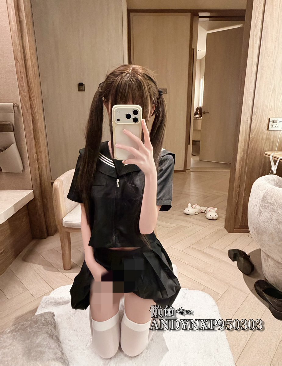 ANDYNXP950303's tweet photo. 有人说我拜金 我哭了 终于有人懂我了 #ATM奴 #上贡 #白给 #贡奴 #贡猪 #女高 #足控 #女S #萝莉S https://t.co/glFNFMykN5