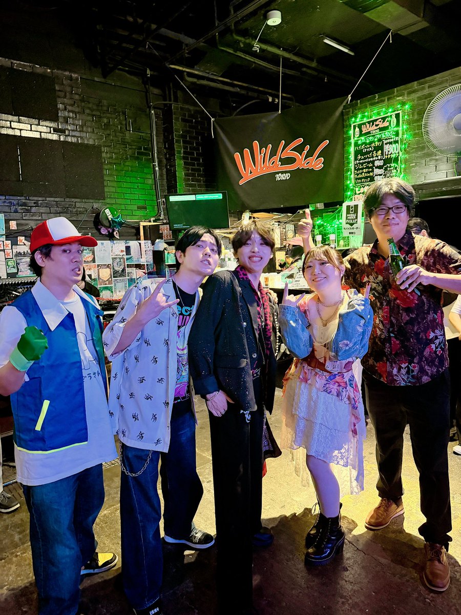 rana_roller's tweet photo. Feel The Music On Friday Vol.3終演！
出演者&amp;スタッフさんと✨@ftm_on_friday 
ギターセッションめちゃ貴重な体験で楽しかったです！
いつも穏やかで優しいs.tayamaさんと @s_tayama_guitar 

インスタ▼
https://t.co/WhDdJ83iBn

#WildsideTokyo #ライブイベント  #ギター #ギターセッション https://t.co/eshqKWmpoZ