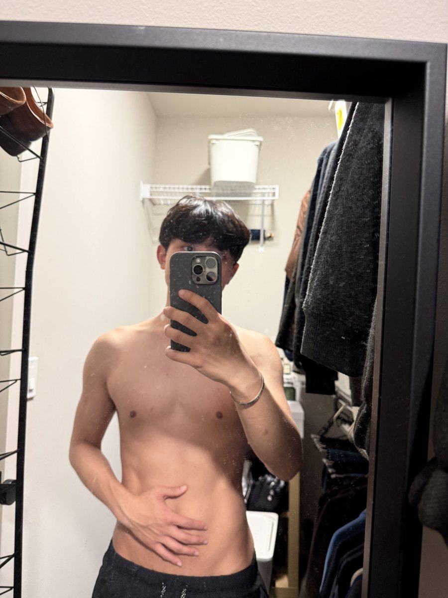 cshoutmiffy's tweet photo. I’ll be back in LA soon #gay #asian https://t.co/W0dcpyFLkp