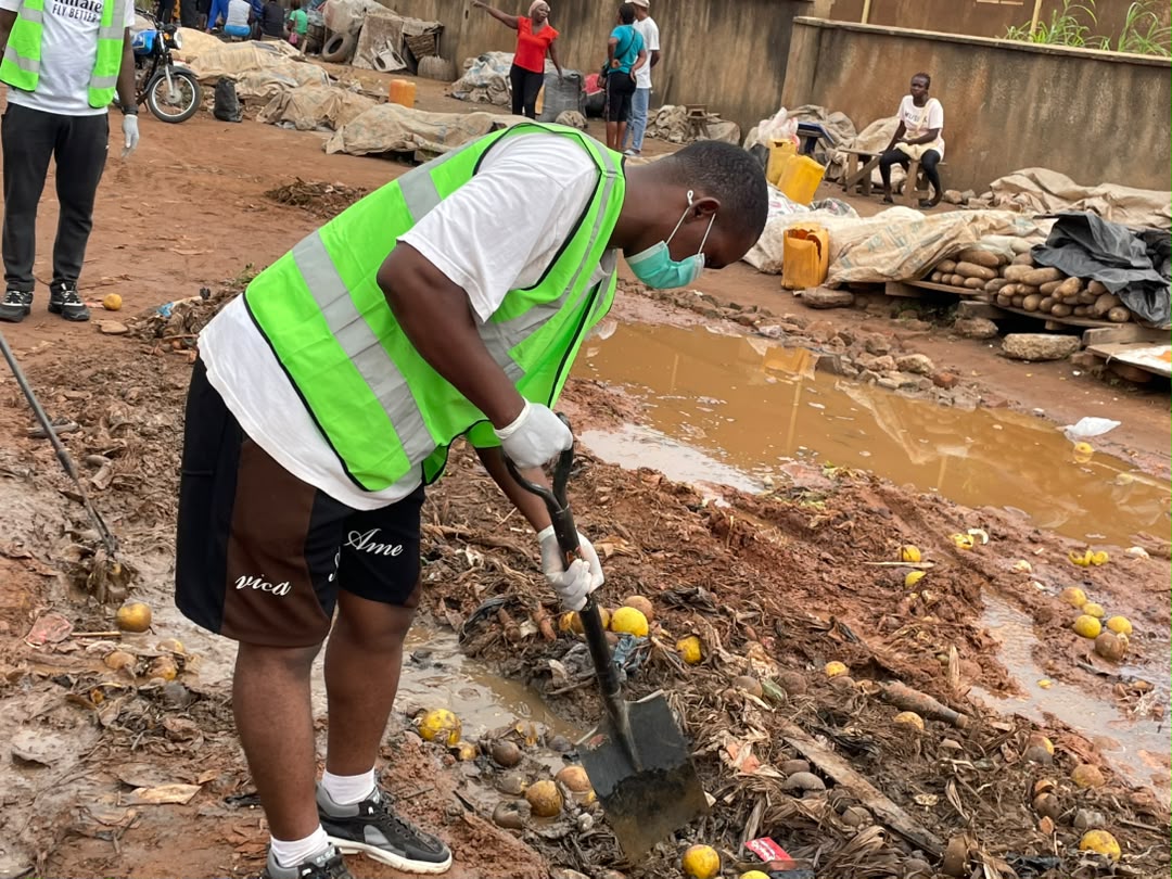 DevTrainNg's tweet photo. 🌍 World CleanUp Day 2026 in Benue State
DevTrain Nigeria joined fellow Benue environmentalists and community groups to mark this global environmental action.
#WorldCleanupDay2026
#CleanPlatesCleanCities
#StriveFor5
#SustainableYouthDevelopment https://t.co/QcdGjd5KbG