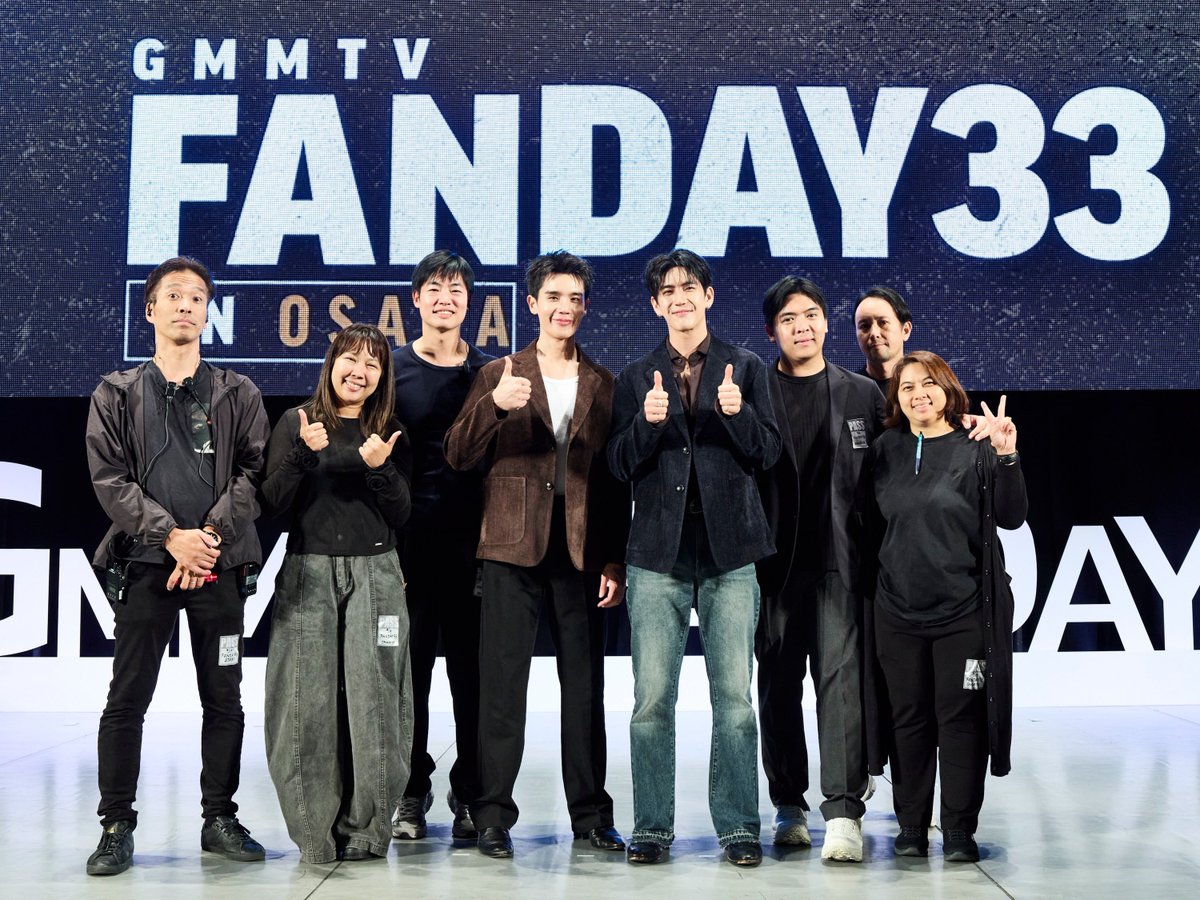 nok_zii's tweet photo. จิมมี่ซีกับทีมงานที่ญปน่ารักมากๆเลย 
GMMTV Fanday 33 in Osaka 🇯🇵 @jimmyyjp_ @Sea_tawinan 

#JimmySeaXFanday33inOSAKA
#jimmyjp #sea_tawinan https://t.co/Dcc3yweKAb