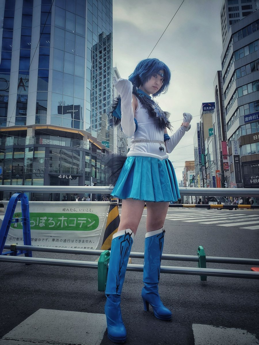 MasaAYANO8789's tweet photo. Cosplay Memorial💙
美少女戦士セーラームーン（実写版）
セーラーマーキュリー/水野亜美
SAILOR MOON（'03 Drama Ver.）
SAILOR MERCURY

強く魅せてくれました🖤

📸チャーミーさん（@S6093cho）
#サツコス
#Cosplay
#セーラーマーキュリー
#ダークマーキュリー
#セラムンコスプレ部
#SAILORMERCURY https://t.co/cUW5GSn0JU