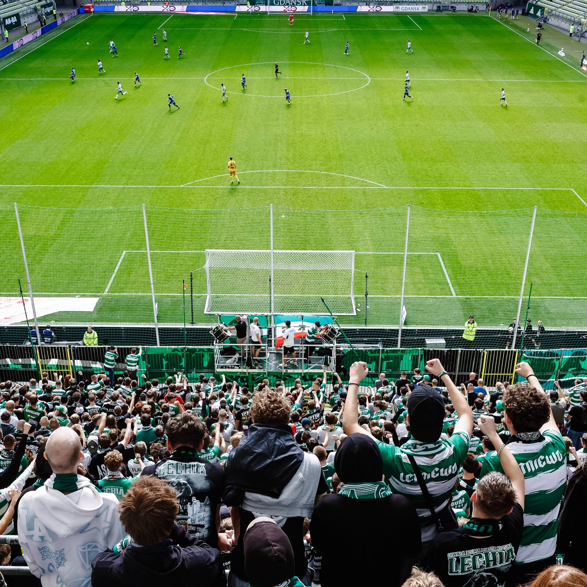 LechiaGdanskSA's tweet photo. Ten stadion widział już sporo, ale taki wynik padł po raz pierwszy w jego historii 😏

#LGDSTM https://t.co/PpzQ2s2jNg