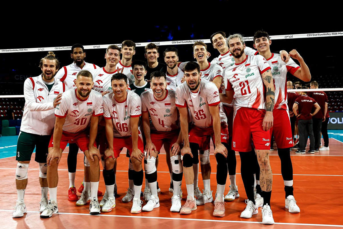 ZAKSAofficial's tweet photo. 𝗦𝘇𝗼𝗸 𝘄 𝗦𝗼𝗳𝗶𝗶‼️ Po zaciętym spotkaniu 🇩🇪 wyeliminowali 🇧🇬  z #EuroVolleyM i zapewnili sobie awans do ćwierćfinału w którym zmierzą się z 🇵🇱 🫡 

ZAKSA rekomenduje kolekcję siatkarską Teamwear @4f_official ➡️ https://t.co/wEh2ekmoi3 #4f #4fteam #4fPoland #4fPolska

📸 CEV https://t.co/NGHwPMr8JQ