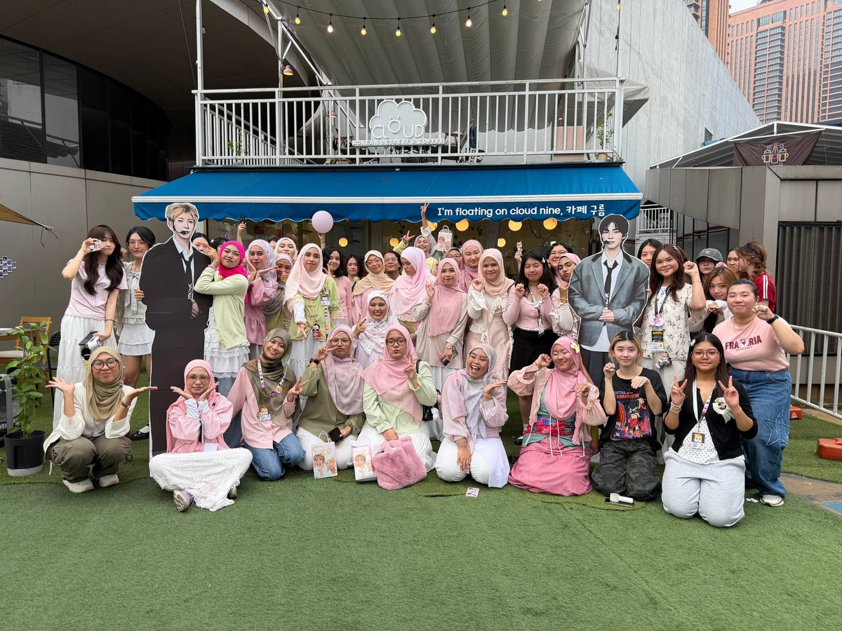 nexzmalaysia's tweet photo. 𝘞𝘩𝘪𝘮𝘴𝘪𝘤𝘢𝘭 𝘍𝘢𝘪𝘳𝘺 𝘗𝘢𝘳𝘵𝘺 𝘞𝘪𝘵𝘩 𝘎𝘦𝘰𝘯𝘒𝘪 ‧₊˚﹕ଘ🧚ଓ﹕˚

Thank you, NEX2Ys, for coming and spending the day with us! We really appreciate all your support! 🫶🏻

#NEXZ 
#FairyPartyWithGeonKi #NexzMalaysia #NEX2Y #넥스지 #ネクスジ
@NEXZ_official https://t.co/KoCYgMh4ei