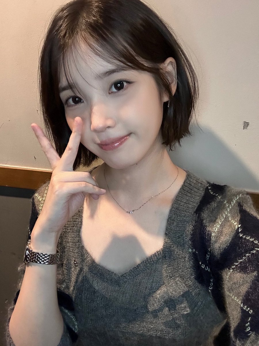 flipsteryy_'s tweet photo. 아아 내 선녀님아 진짜 몇 살이야 너무 동안임 진짜똥글귀요미야 😍😍😍😍😍😍🥲🥲🥲🥲🎶🥹🥹💗💗💗 https://t.co/6EWYSofSIY
