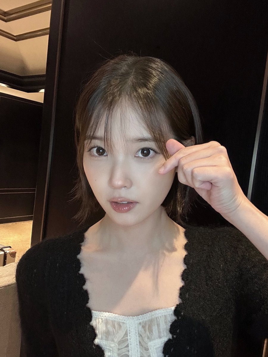 flipsteryy_'s tweet photo. 아아 내 선녀님아 진짜 몇 살이야 너무 동안임 진짜똥글귀요미야 😍😍😍😍😍😍🥲🥲🥲🥲🎶🥹🥹💗💗💗 https://t.co/6EWYSofSIY