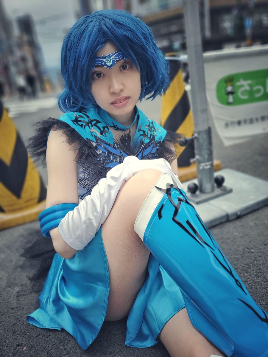 MasaAYANO8789's tweet photo. Cosplay Memorial💙
美少女戦士セーラームーン（実写版）
セーラーマーキュリー/水野亜美
SAILOR MOON（'03 Drama Ver.）
SAILOR MERCURY

遠近感の魔法で脚長に🖤

📸チャーミーさん（@S6093cho）
#サツコス
#Cosplay
#セーラーマーキュリー
#ダークマーキュリー
#セラムンコスプレ部
#SAILORMERCURY https://t.co/YbtymADupP