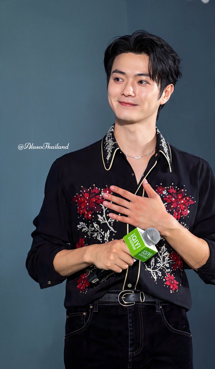 AlasoThailand's tweet photo. ผมนี่มีความสุขจนล้นอก 💜🧡🥹

#iQIYIStarship爱奇艺星舰计划
#iQIYIStarshipSpringoftheBlade
#สวีข่าย #XuKai
#XuKaiShenRunYanRui https://t.co/wFw57RZEPm