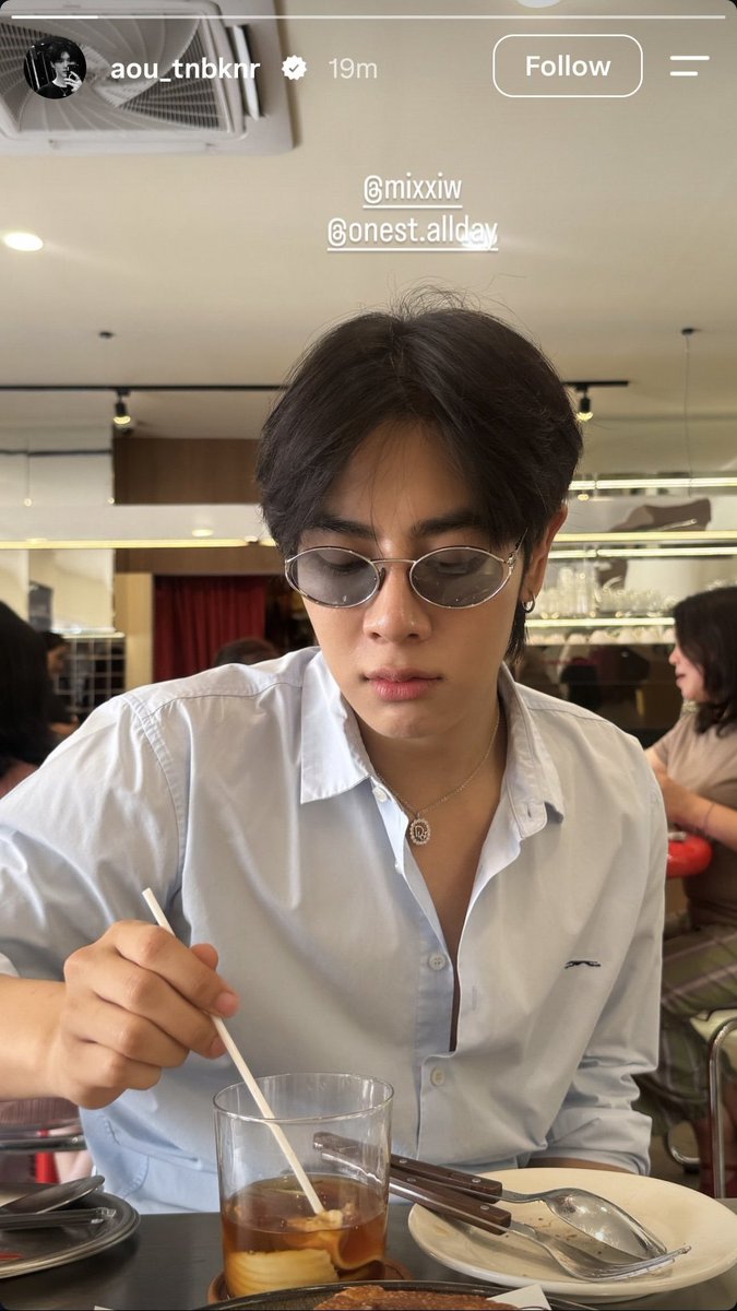 Ray_mixxx's tweet photo. เมื่อวานเป็นคุมหมอ วันนี้เป็นพ่อค้า
#TobeOnestAIIDay
#mixxiw https://t.co/43slsps3BM