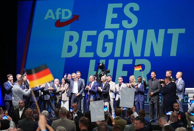 BasilTheGreat's tweet photo. 🚨NEWS: Today Germany goes to the polls again in MAJOR state elections

Mecklenburg-Vorpommern and Berlin will be voting today

The AfD will be looking to repeat their win in Saxony-Anhalt from 2 weeks ago

Both are now too close to call despite the AfD leading at different points

Good Luck Patriots 🫡
We're hoping for an AfD win 🇩🇪