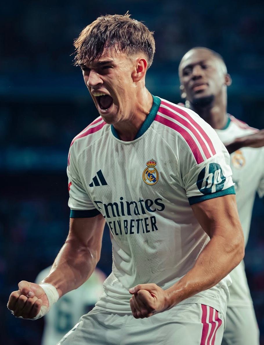 MadridXtra's tweet photo. 4 hours. 🔥🤍 https://t.co/b01cqfxzhj